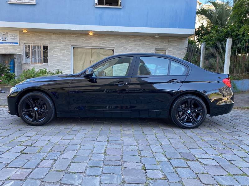 BMW - 320I - 2013/2014 - Preta - R$ 98.900,00